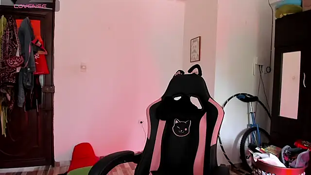 adrena 10 online show from 03/25/26, 07:53