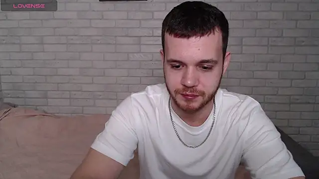 Snapshot of Alexxx_horny chatting on 04/06/26, 04:46 Alexxx horny online show from 04/06/26, 04:46