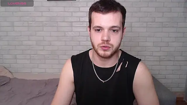 Snapshot of Alexxx_horny chatting on 05/03/26, 11:27 Alexxx horny online show from 05/03/26, 11:27
