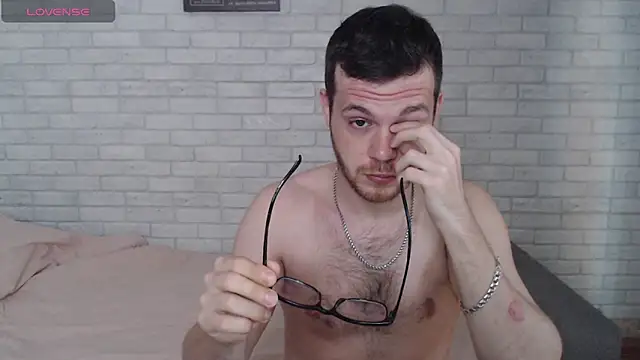 Snapshot of Alexxx_horny chatting on 07/16/26, 07:03 Alexxx horny online show from 07/16/26, 07:03
