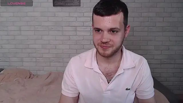 Snapshot of Alexxx_horny chatting on 08/04/26, 03:25 Alexxx horny online show from 08/04/26, 03:25