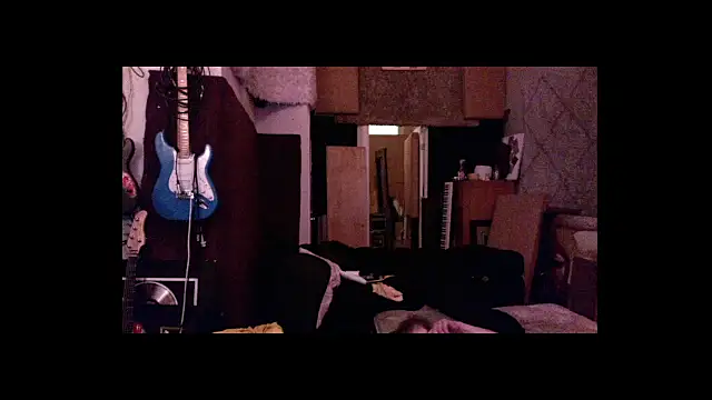 Snapshot of hollywood808 chatting on 10/26/25, 01:06 hollywood808 online show from 10/26/25, 01:06