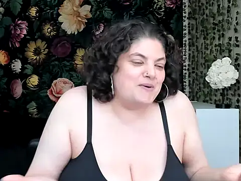Snapshot of Exotic-Melons chatting on 06/11/26, 12:43 Exotic-Melons online show from 06/11/26, 12:43