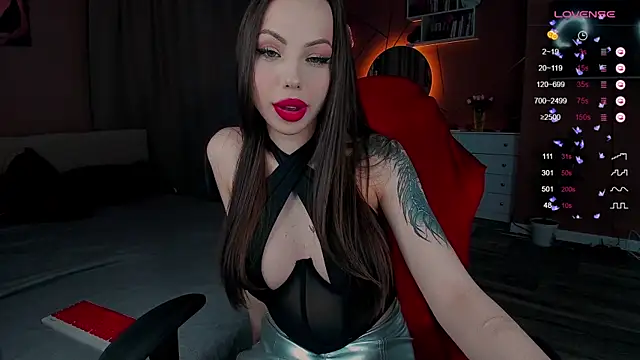 Snapshot of juli_jam chatting on 03/14/25, 07:44 juli jam online show from 03/14/25, 07:44