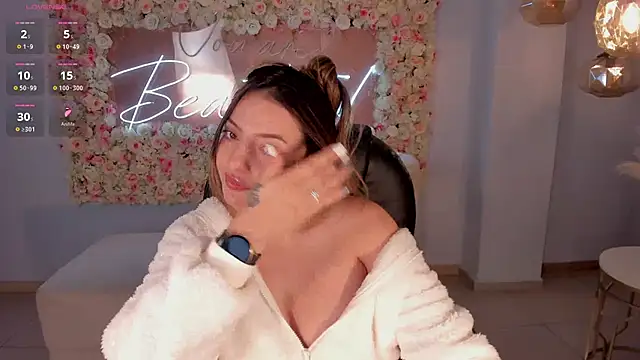 AmyWood online show from 12/24/24, 05:27