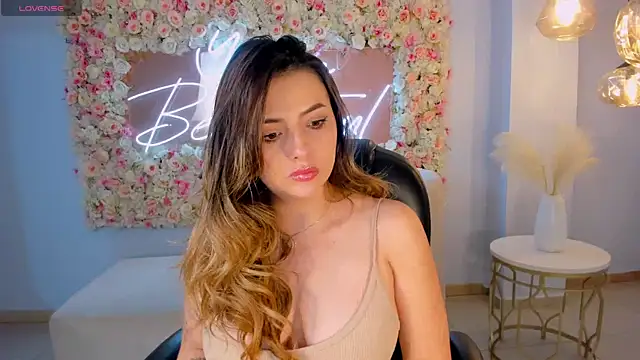 AmyWood online show from 02/11/25, 07:02