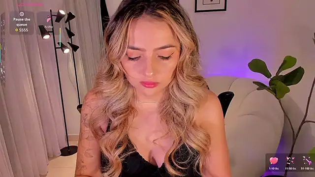 AmyWood online show from 02/14/26, 02:03