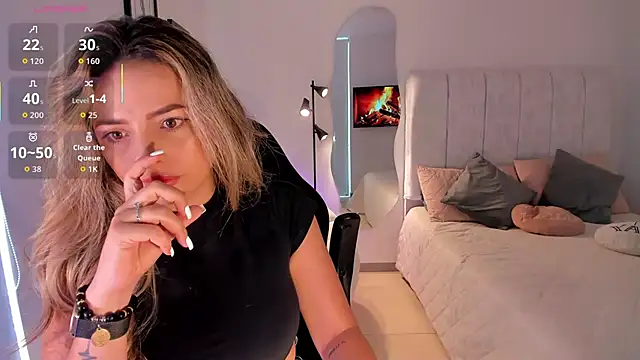 AmyWood online show from 03/25/26, 07:42