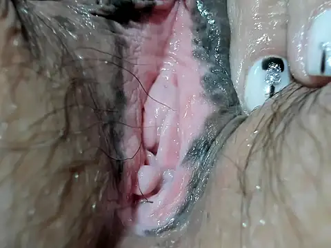 Snapshot of foxy-porn1 chatting on 02/14/25, 02:39 foxy-porn1 online show from 02/14/25, 02:39