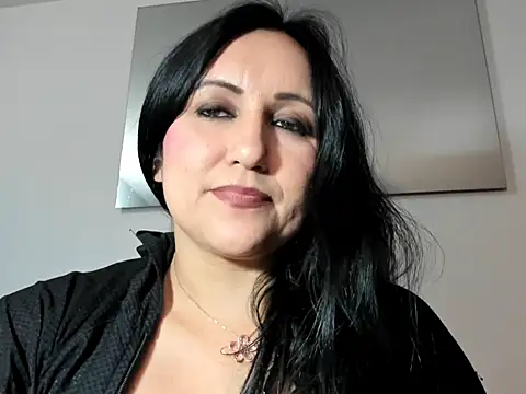 Snapshot of foxy-porn1 chatting on 03/04/25, 11:32 foxy-porn1 online show from 03/04/25, 11:32