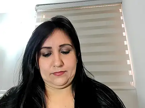 Snapshot of foxy-porn1 chatting on 09/11/25, 08:20 foxy-porn1 online show from 09/11/25, 08:20