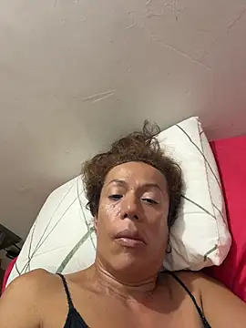 Snapshot of YOURSDEBORA chatting on 04/22/26, 01:08 YOURSDEBORA online show from 04/22/26, 01:08