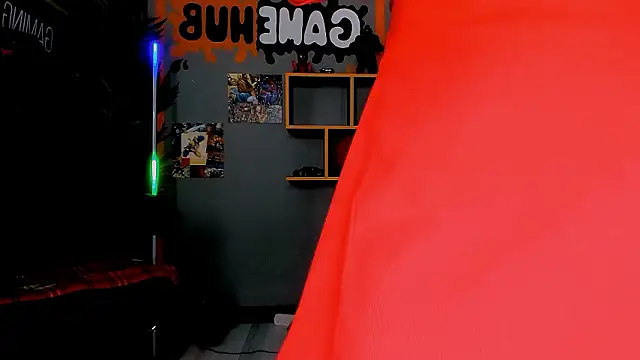 Snapshot of AnaMills chatting on 02/06/26, 10:29 AnaMills online show from 02/06/26, 10:29