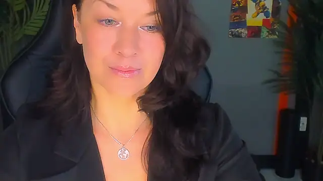 Snapshot of AnaMills chatting on 03/04/26, 10:10 AnaMills online show from 03/04/26, 10:10