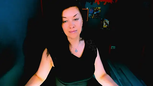 Snapshot of AnaMills chatting on 03/30/26, 10:05 AnaMills online show from 03/30/26, 10:05