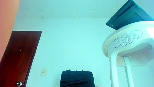 Snapshot of SEXYBABYGIRLTS chatting on 02/14/25, 07:02 SEXYBABYGIRLTS online show from 02/14/25, 07:02