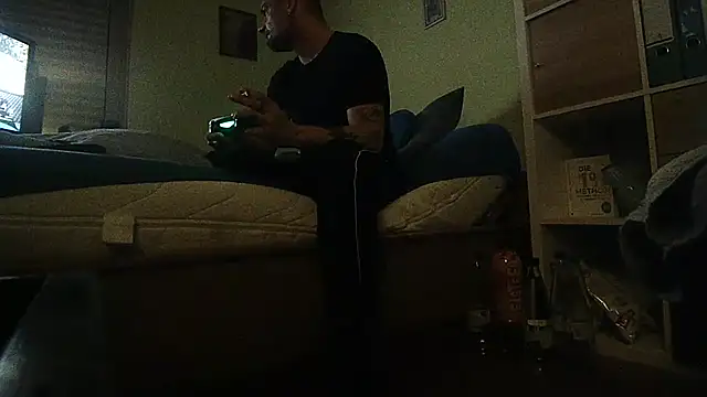 Snapshot of NiceHunter89 chatting on 03/10/26, 04:50 NiceHunter89 online show from 03/10/26, 04:50