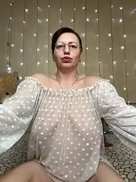 Snapshot of Amberhotqueen chatting on 02/12/26, 11:16 Amberhotqueen online show from 02/12/26, 11:16