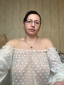 Snapshot of Amberhotqueen chatting on 02/20/26, 08:38 Amberhotqueen online show from 02/20/26, 08:38