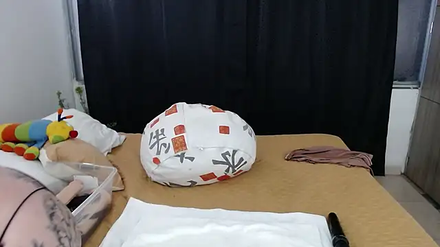 liseth 01hot online show from 02/17/25, 06:15