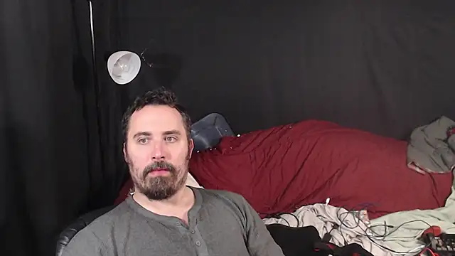 Metalstud online show from 10/25/25, 03:14