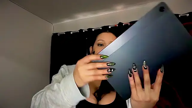 MarcellaGriffin online show from 11/06/25, 09:15