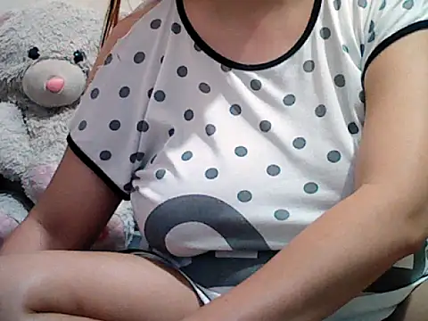 ur ladyboy fantasy online show from 11/23/25, 02:55