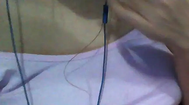 Snapshot of giga-bite chatting on 03/04/25, 04:20 giga-bite online show from 03/04/25, 04:20