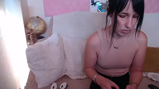 -carla- online show from 10/08/25, 02:25