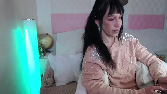 -carla- online show from 11/23/25, 08:14