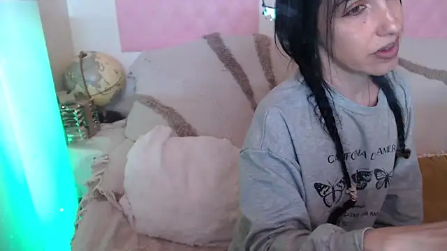 -carla- online show from 04/30/26, 05:58