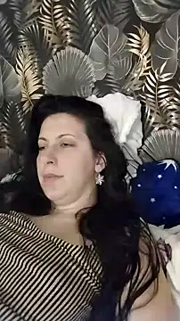 Snapshot of lolyforyou chatting on 12/14/25, 12:27 lolyforyou online show from 12/14/25, 12:27