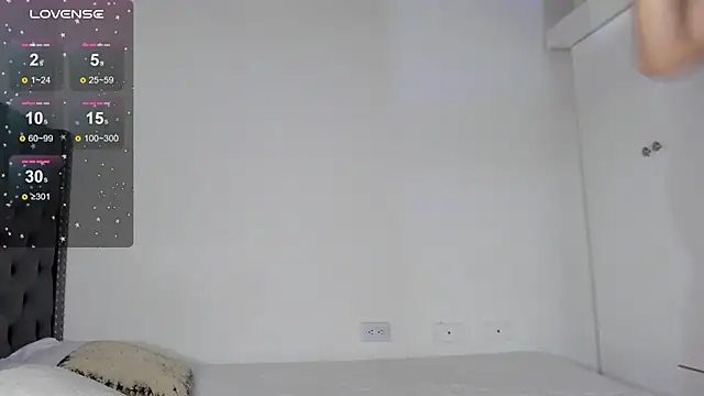 Snapshot of sophia_clark1 chatting on 03/08/25, 10:34 sophia clark1 online show from 03/08/25, 10:34