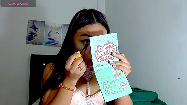 Kylie loveee online show from 12/14/25, 02:11