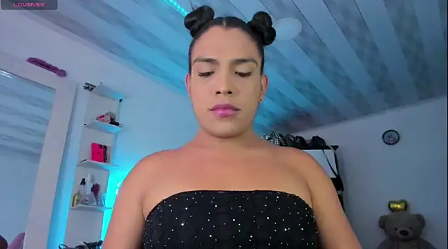 Snapshot of briitany_hot chatting on 02/20/25, 10:26 briitany hot online show from 02/20/25, 10:26