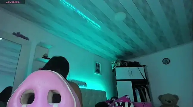 Snapshot of briitany_hot chatting on 03/01/25, 02:59 briitany hot online show from 03/01/25, 02:59