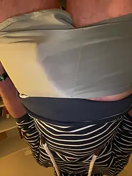 Snapshot of WhiteDick989 chatting on 12/31/24, 06:02 WhiteDick989 online show from 12/31/24, 06:02