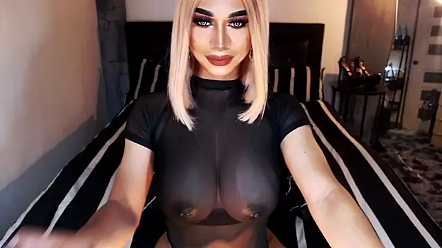 Snapshot of MassiveCockxMistress chatting on 11/20/25, 12:11 MassiveCockxMistress online show from 11/20/25, 12:11