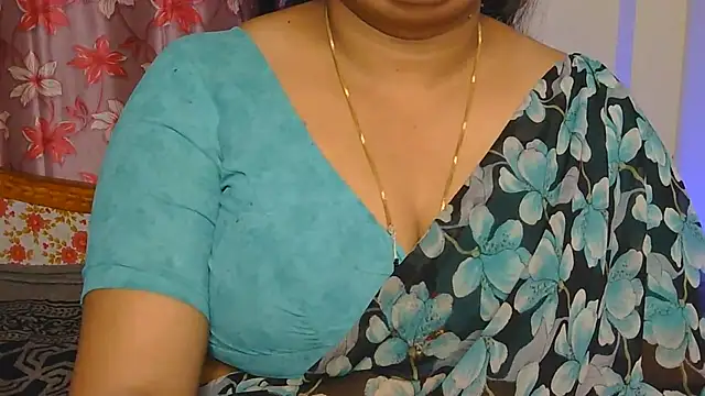 Snapshot of Love_4Sex chatting on 07/16/26, 02:06 Love 4Sex online show from 07/16/26, 02:06