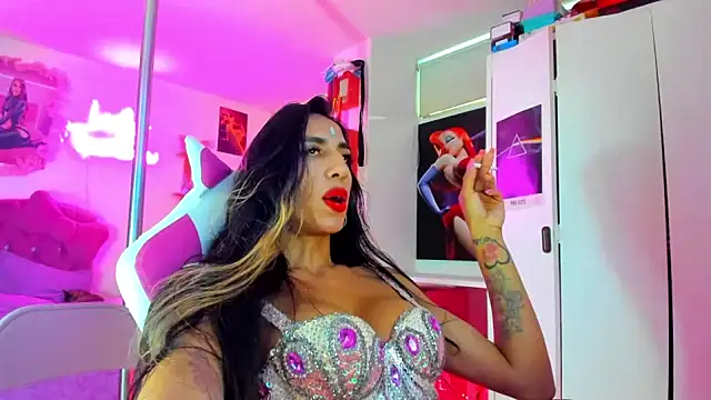 Snapshot of Theexoticgirl chatting on 10/31/25, 09:49 Theexoticgirl online show from 10/31/25, 09:49