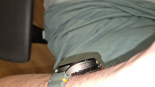 Snapshot of -luckybong- chatting on 02/21/25, 09:11 -luckybong- online show from 02/21/25, 09:11