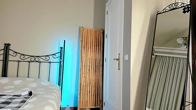 Snapshot of mazekyn chatting on 01/17/25, 07:16 mazekyn online show from 01/17/25, 07:16