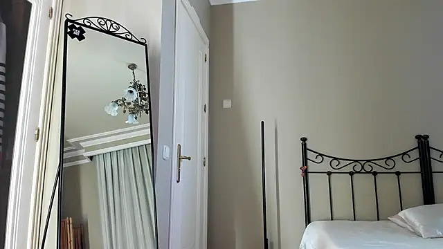 Snapshot of mazekyn chatting on 01/30/25, 05:06 mazekyn online show from 01/30/25, 05:06