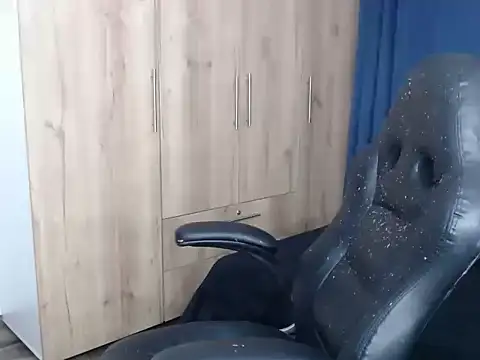 Snapshot of beautifulunna_ chatting on 03/23/26, 02:04 beautifulunna online show from 03/23/26, 02:04