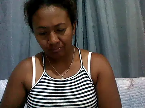 Snapshot of sexyladii chatting on 04/10/26, 04:23 sexyladii online show from 04/10/26, 04:23