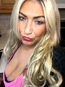 LittleMissEeve online show from 09/19/25, 11:05