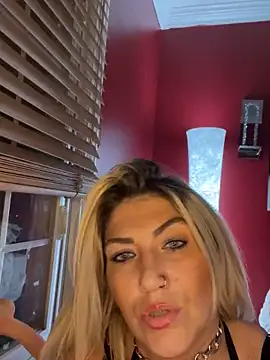 LittleMissEeve online show from 10/25/25, 06:43