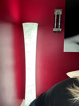 LittleMissEeve online show from 11/19/25, 04:12