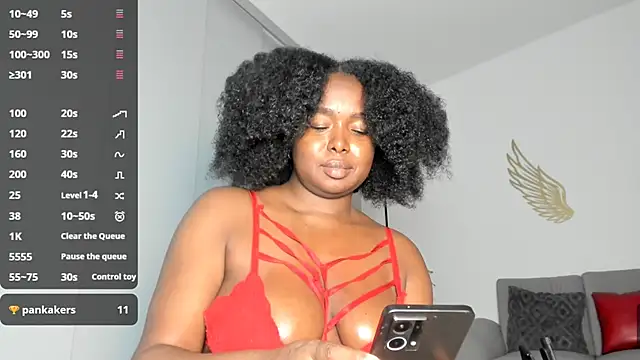 Snapshot of TanishaEvans chatting on 04/28/26, 02:21 TanishaEvans online show from 04/28/26, 02:21