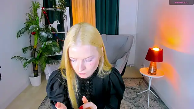 Snapshot of Laly_Peach chatting on 01/06/26, 01:59 Laly Peach online show from 01/06/26, 01:59